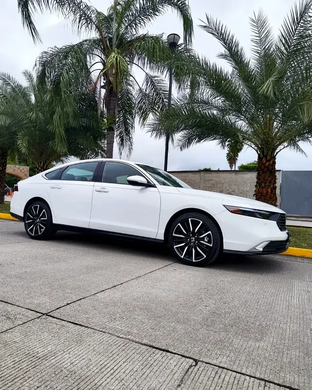 Accord Touring blanco